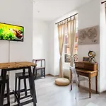Travel Homes - The Invitation, Ideal Little Venice